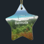 Horseshoe Bay Beach, Bermuda Julgransprydnad Keramik<br><div class="desc">Lush grönt gräs med pulserande blommor av orange med Horseshoe Bay Beach,  Bermuda,  som huvuddroppe. Southampton Bermuda,  parish,  celeste@khoncepts.com</div>