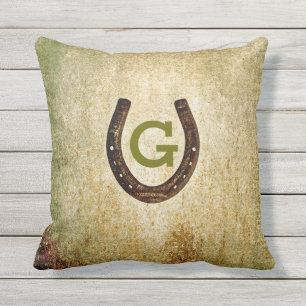 Horseshoe Monogram Initial to Personalize Utomhuskudde