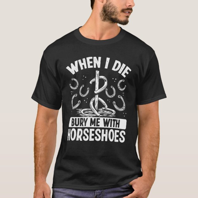 Horseshoe Pitching Tournament Horseshoes Thrower T Shirt (Framsida)