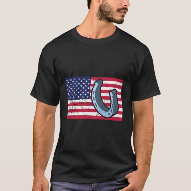 Horseshoe Pitching USA flagga Horseshoe Throwing D T Shirt (Framsida)