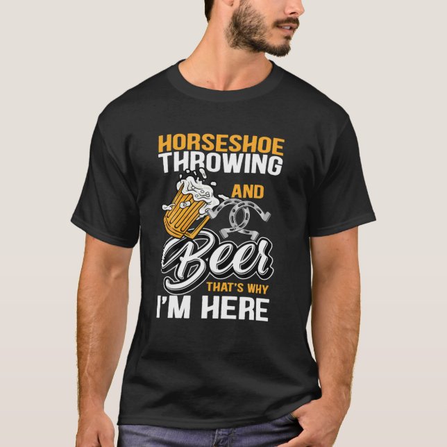 Horseshoe Throwing And Beer Funny Pitching Horse S T Shirt (Framsida)