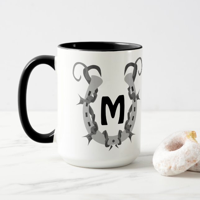 Horseshoe Wrapped in Barbed Wire Monogram Mugg (Med munk)
