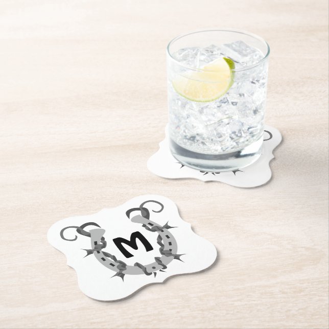 Horseshoe Wrapped in Barbed Wire Monogram Underlägg Papper (Insitu)