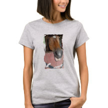 Horsing runt om teeShirten