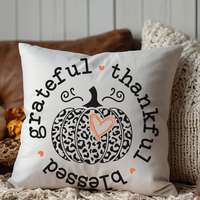 Höst, höst, höst kudde (An Autumn themed throw pillow featuring the phrase, grateful, thankful, blessed.)