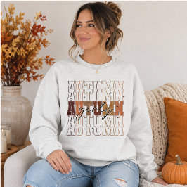 Höst Kvinnlig Upprepande Varsity Typografi T Shirt