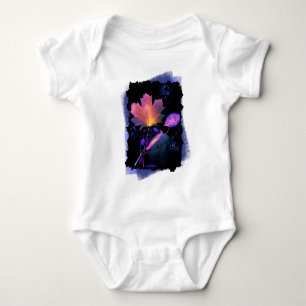 Höst löv i Neon och Blue Tee Shirt