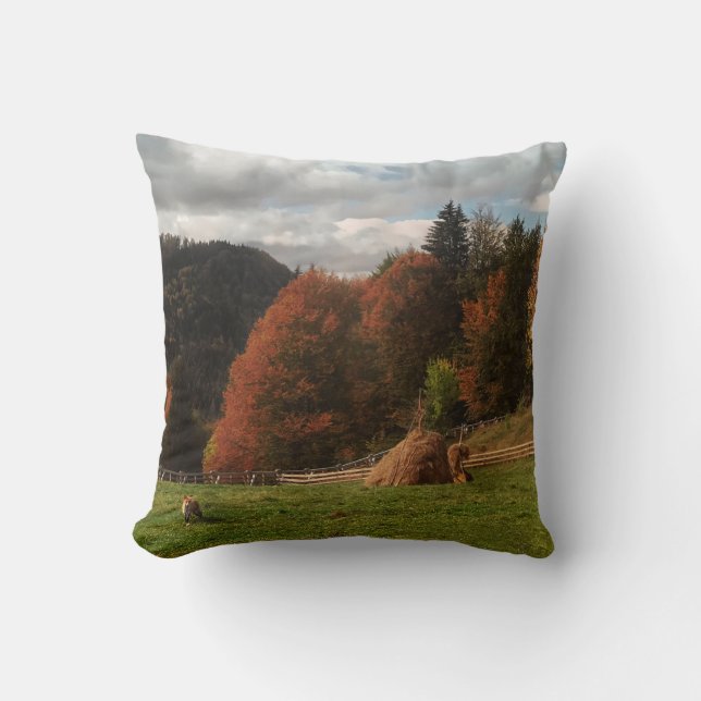 Höst med bergsräv och Haystack Kudde (Framsida)