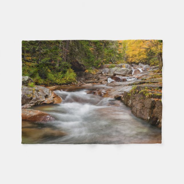 Höst vid Jefferson Brook, New Hampshire Fleecefilt (Framsidan (Horisontell))