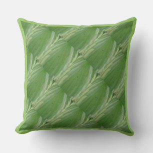 hostas blad, nästan helt grön kudde