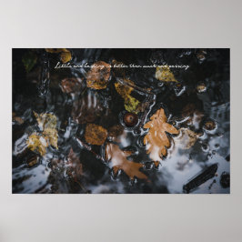 Höstblad och ekollon i mystiska vatten poster