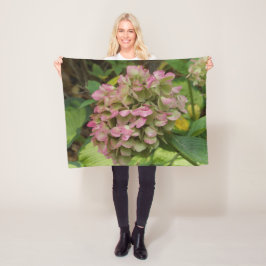 Hösten Hydrangea Bloom med Golden Hosta Löv Fleecefilt