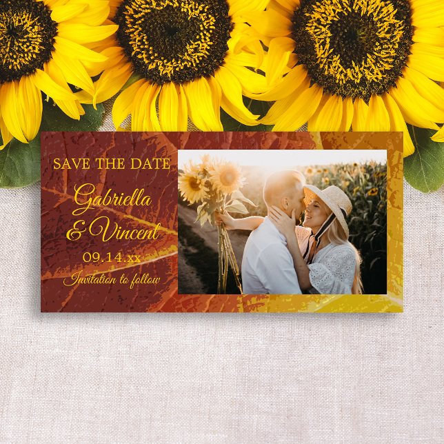 Hösten Löv Bröllop spara datum Spara Datumet (Set the tone for your Fall wedding with the Shades of Autumn Leaf Save the Date Photo Card.)