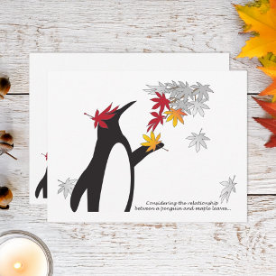 Hösten Maple Löv och Penguin Funny Fall Season Vykort