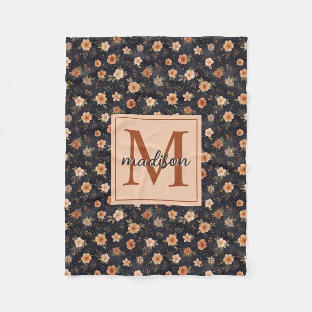 Hösten Mörk Moody Terracotta Blommigt Monogram Nam Fleecefilt (Framsidan)