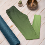 Hösten Trend Färg Kiwi Grönt Ombre Leggings<br><div class="desc">Snyggt Kiwi Grönt subtle ombre leggings från vår höst & vinter 2023/24 trend färg samling erbjuder tidlös charm. Dessa Ombre Cyan Leggings har en övertoning som tonas från mörk överst till ljusare/ljusare färg vid ben. De här Gröntarna från Kiwi-öga är ett underbart sätt att lägga till en popo från färg...</div>