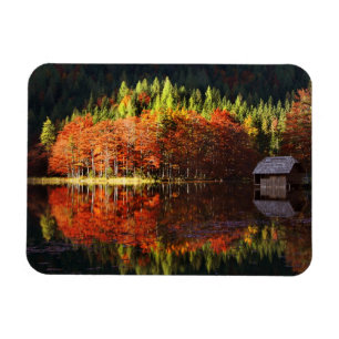 Höstlandskap på sjö magnet