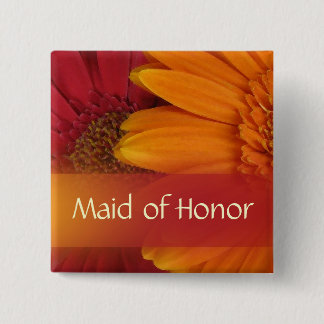 Höstmaid of honor klämmer fast/knäppas knapp