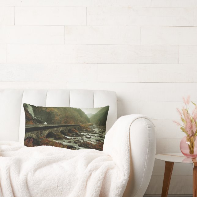 Höstskog och flodlandskap lumbarkudde (Soffa)