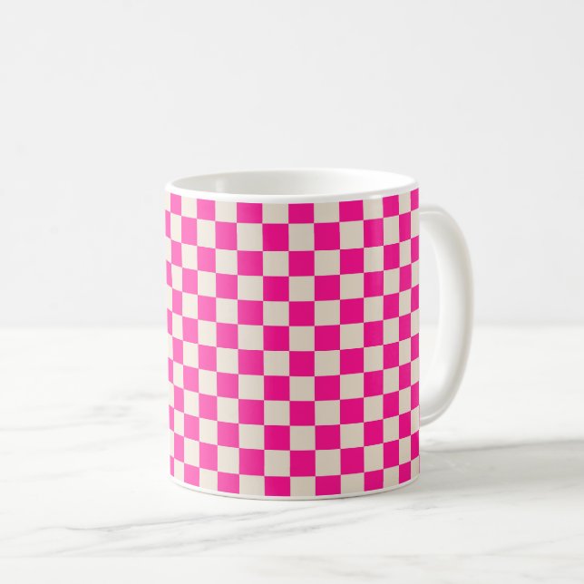 Hot pink and tan checkerboard pattern kaffemugg (Framsida höger)