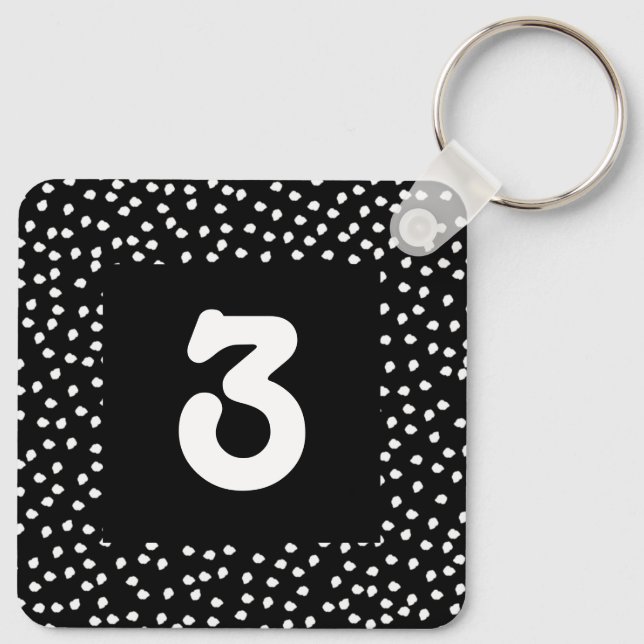 Hotel Airbnb Room Number Modern Cute Polka Dot Nyckelring (Baksida)