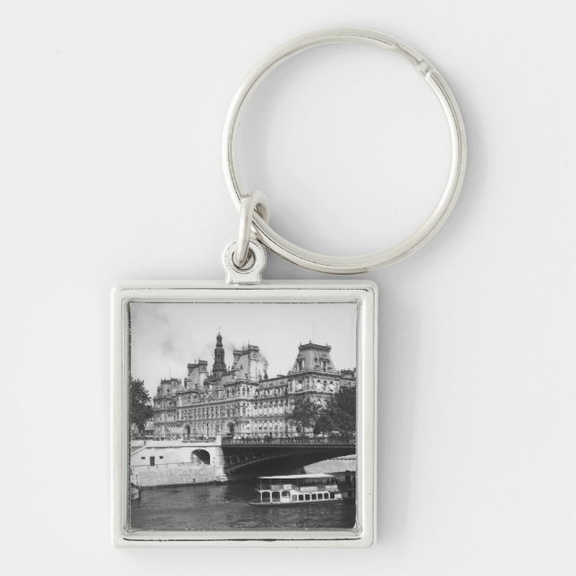 Hotell de Ville, 1882 Fyrkantig Silverfärgad Nyckelring (Framsidan)