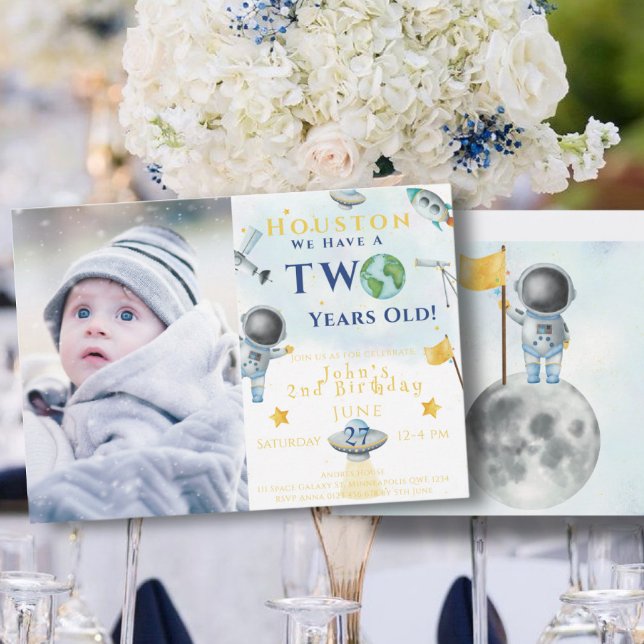 Houston... Vi har två års gammal rymdastronaut Inbjudningar (Skapare uppladdad)