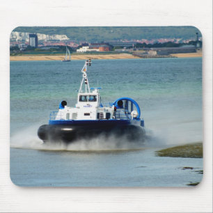 Hovercraft som anländer till Ryde Musmatta
