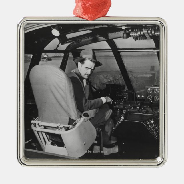 Howard Hughes i träflygplan för Spruce gås Julgransprydnad Metall (Framsidan)