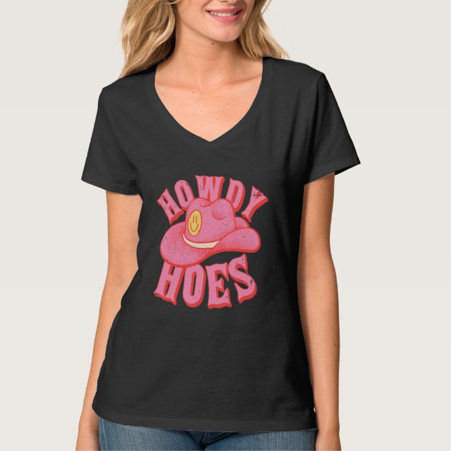 HOWDY HOES Preppy Aesthetic Creamy Pink Background T Shirt (Framsida)