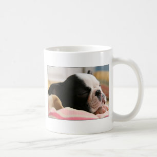 Howie tar en ta sig en tupplurmugg kaffemugg