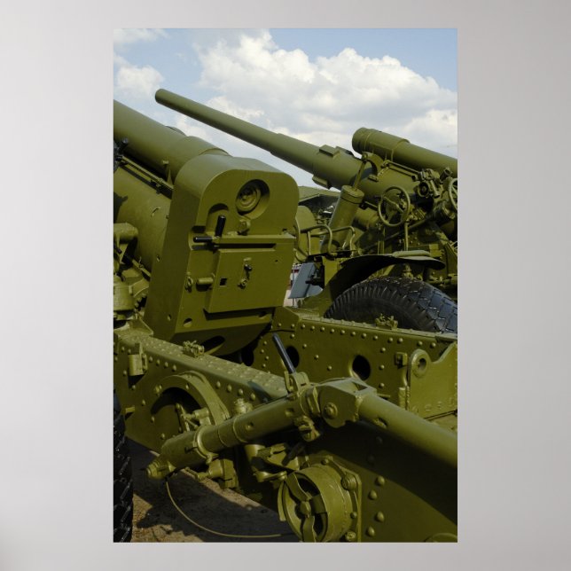 Howitzer Poster (Framsidan)