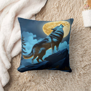 Howling Varg under Bright Full Moon Kudde