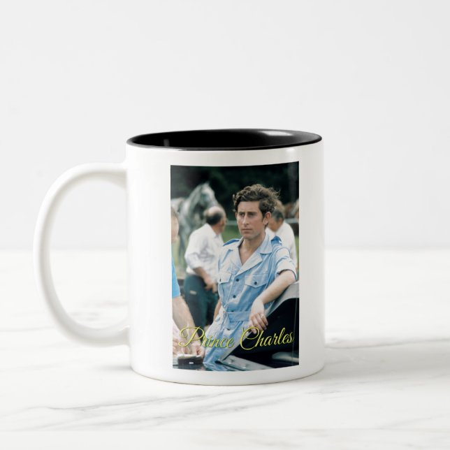 HRH Prince Charles Cowdray 1976 Två-Tonad Mugg (Vänster)