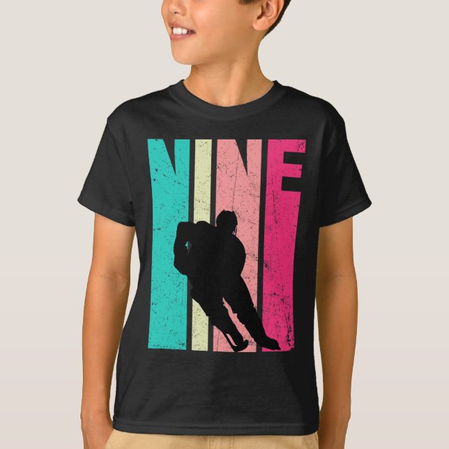 https://www.amazon.com/s?rh=n%3A7141123011%2Cp_4%3 T Shirt (Framsida)