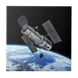 Hubble-rymdteleskopet i omloppsbana runt jorden NA Kakelplatta