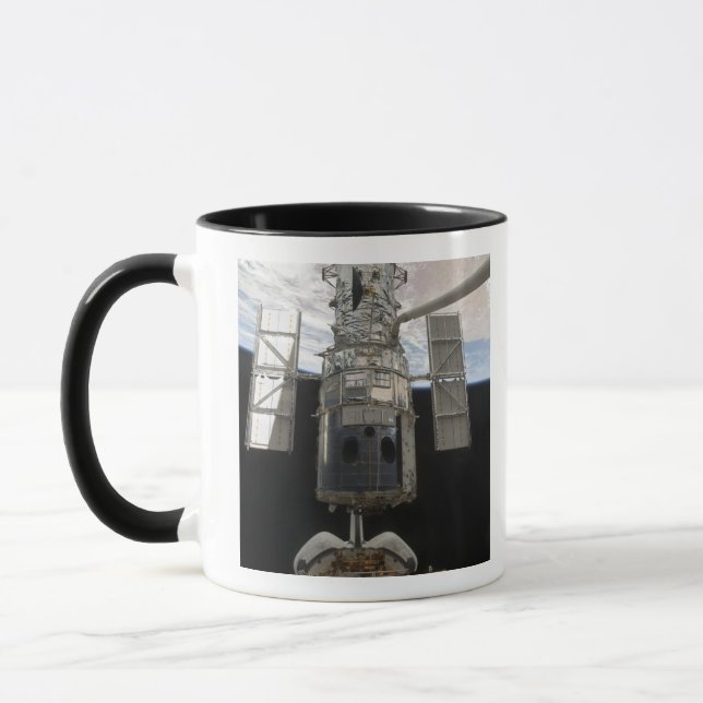 Hubble Space Telescope Space Shuttle Atlant Mugg (Vänster)