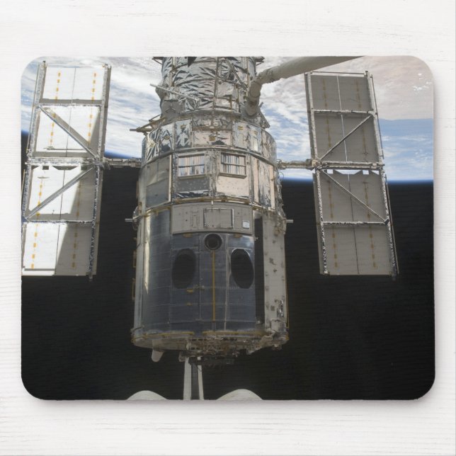 Hubble Space Telescope Space Shuttle Atlant Musmatta (Framsidan)