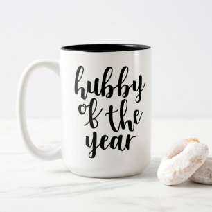 Hubby av året Två-Tonad mugg
