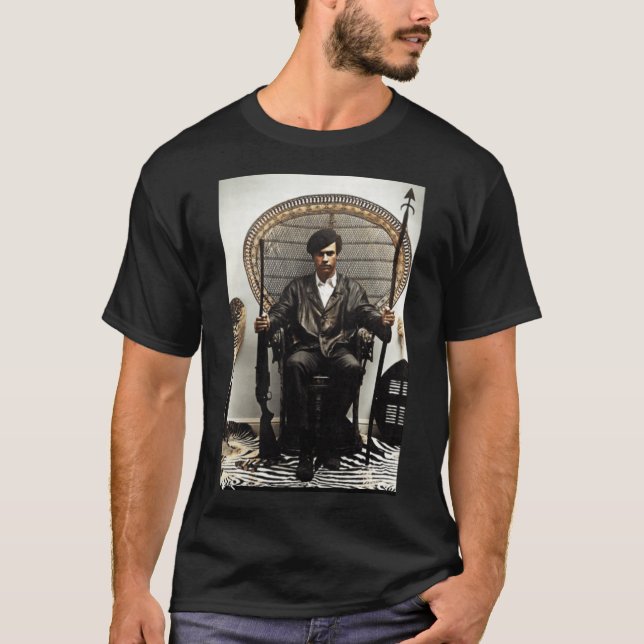 Huey P Newton 1968. Färgad T Shirt (Framsida)