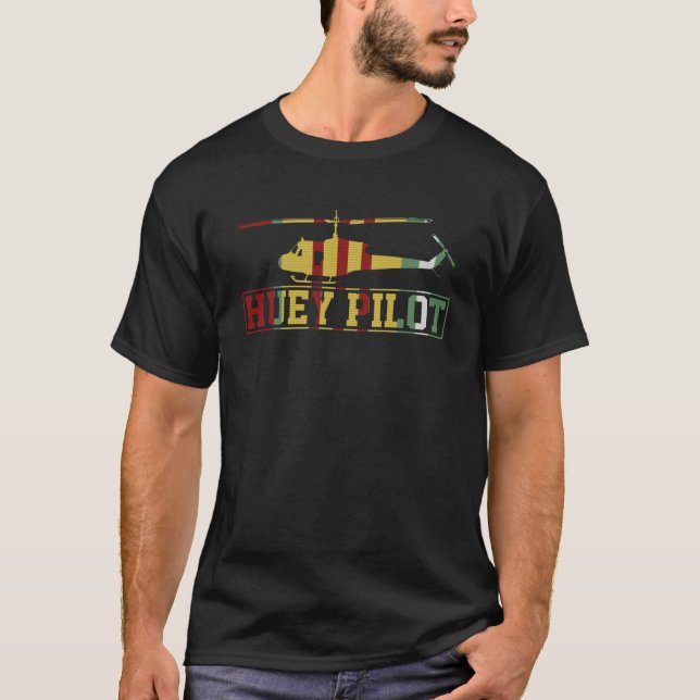 Huey Pilot Vietnam Veteran Helikopter VI T Shirt (Framsida)