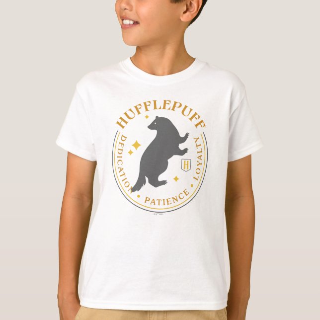 HUFFLEPUFF™ Badger House Pride Badge T Shirt (Framsida)
