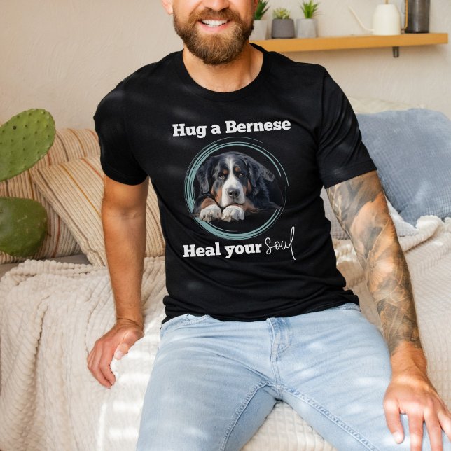 Hug a Bernese, Bernese Mountain Dog T-Shirt (Skapare uppladdad)