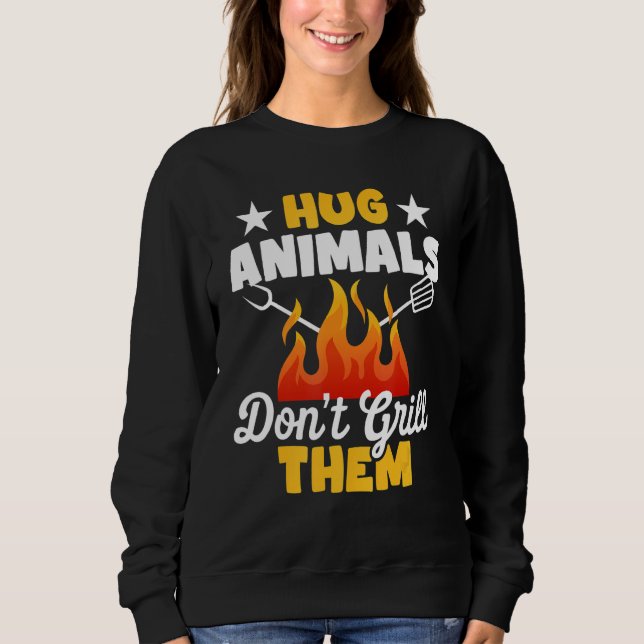 Hug Animals Don't Grill Them   Vegetarian Vegan Re T Shirt (Framsida)