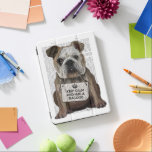 Hug en bulldog iPad pro skydd<br><div class="desc">Hug en bulldog av FabFunky. Har en söt bulldog med en "Behålla Lugn och Huge a Bulldog"-skylt. | 190009D</div>