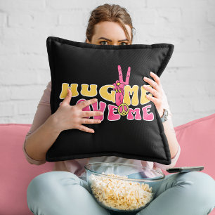 Hug mig Kärlek me Fredstecken Vintage Retro Valent Kudde