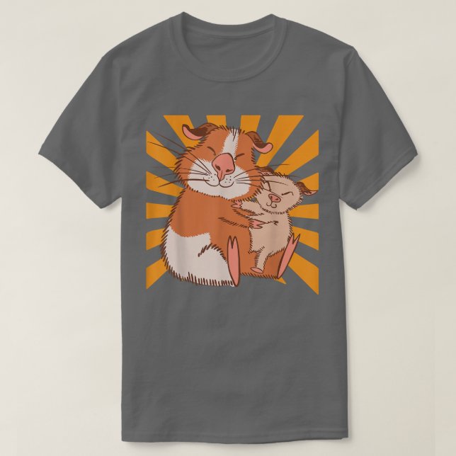 Hugging Guinea Pig Mom  T Shirt (Design framsida)