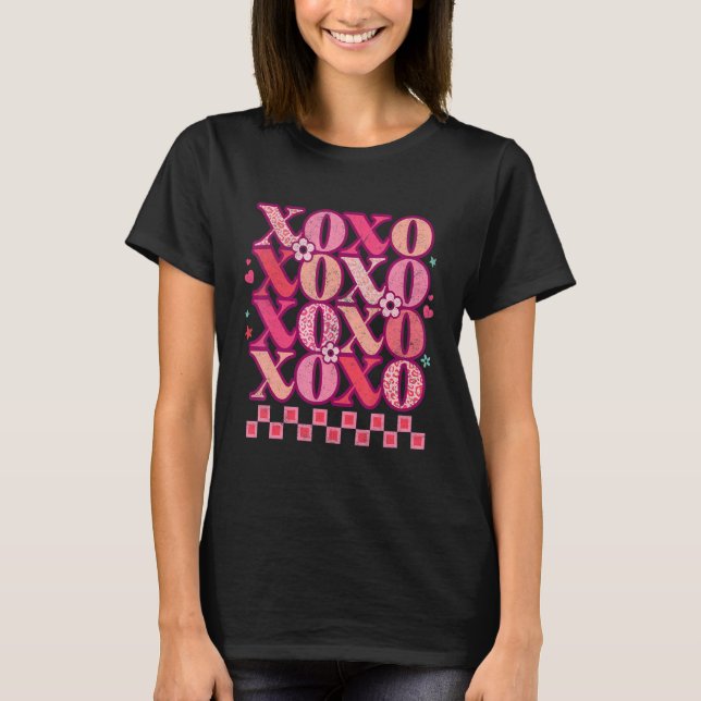 Hugs and Kisses Happy Valentines Day XOXO Retro Le T Shirt (Framsida)