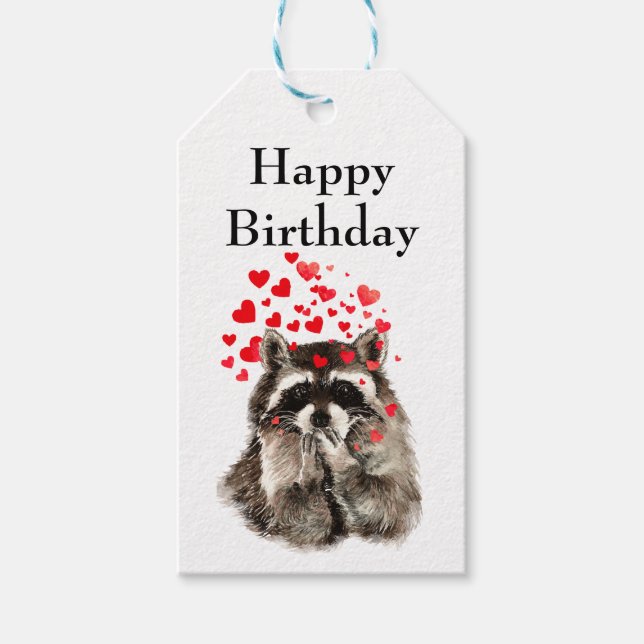 Hugs & Kisses Cute Raccoon Blowing Kisses Birthday Presentetikett (Framsidan)