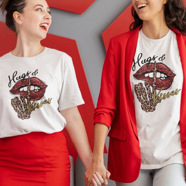 Hugs Kisses Skeleton hand Läppar T Shirt (Skapare uppladdad)
